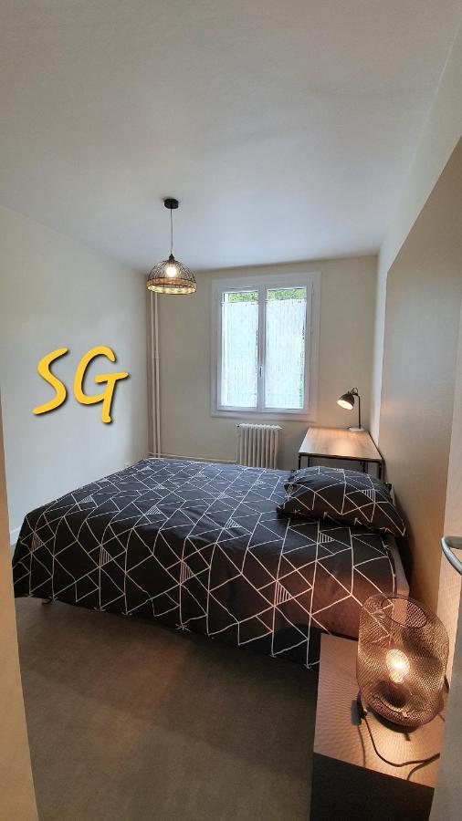 Nouveau - Superbe En Centre-ville Avec Parking Appartement